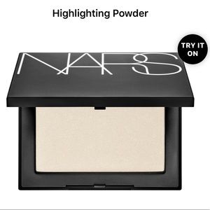 - NARS Highlighting Powder -Albatross